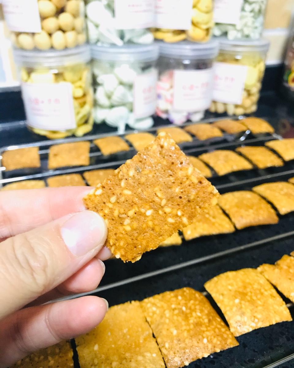 芝麻薄脆饼干，一步操作，超级简单