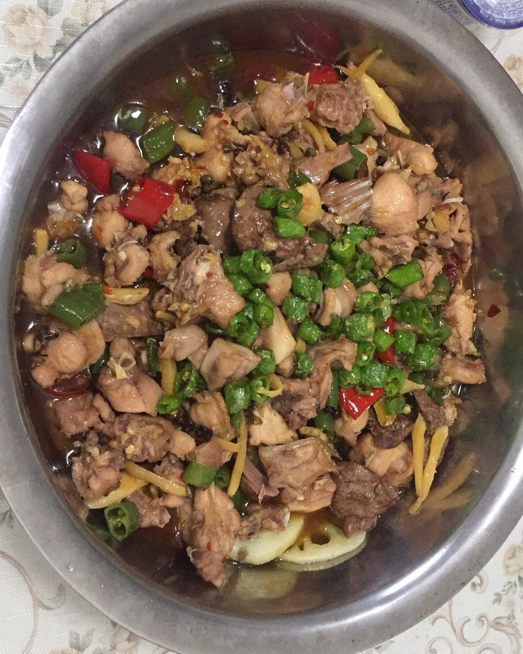 自贡鲜锅兔