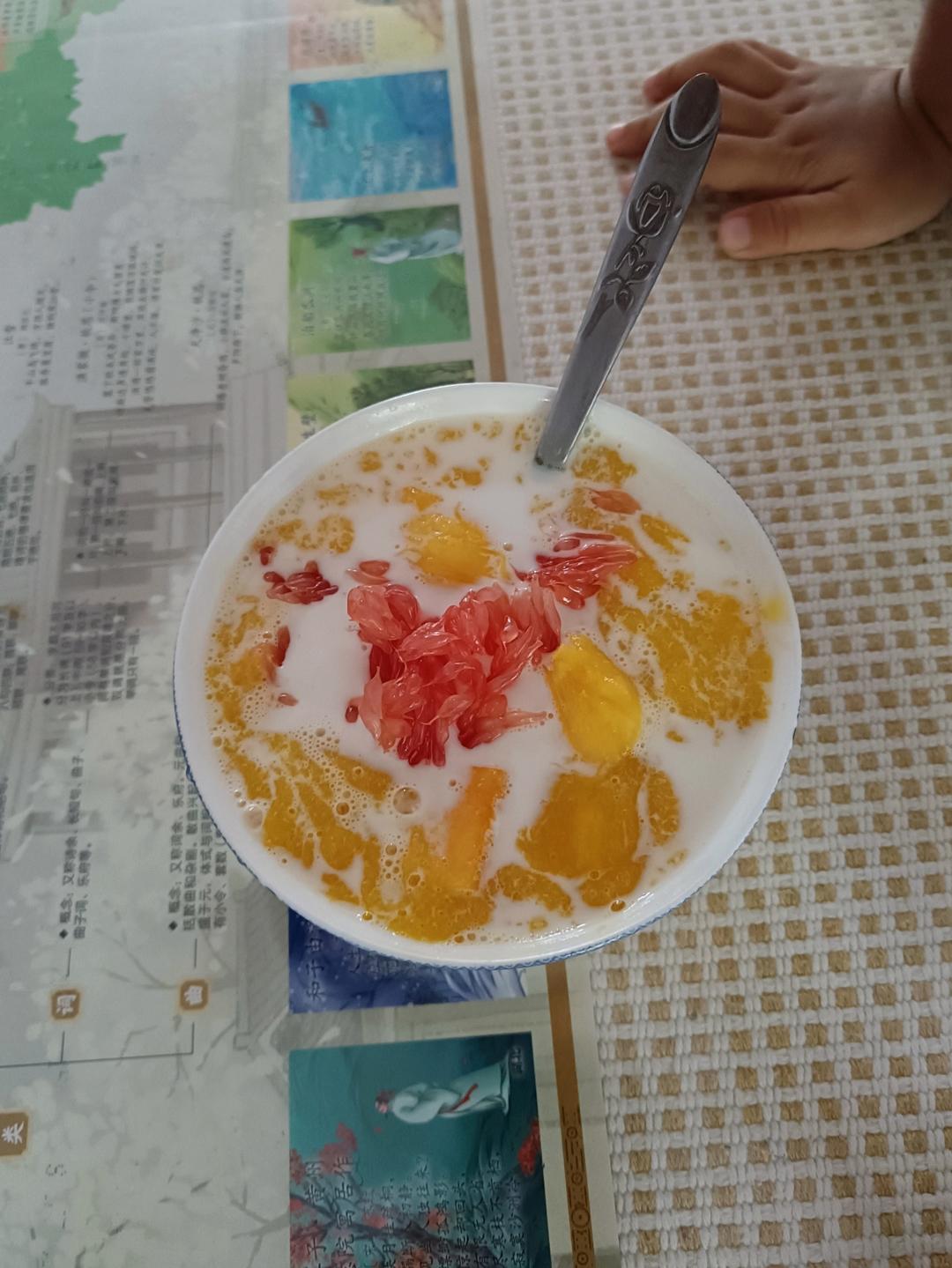 港式甜品——杨枝甘露(芒果西米露)附芒果花切法