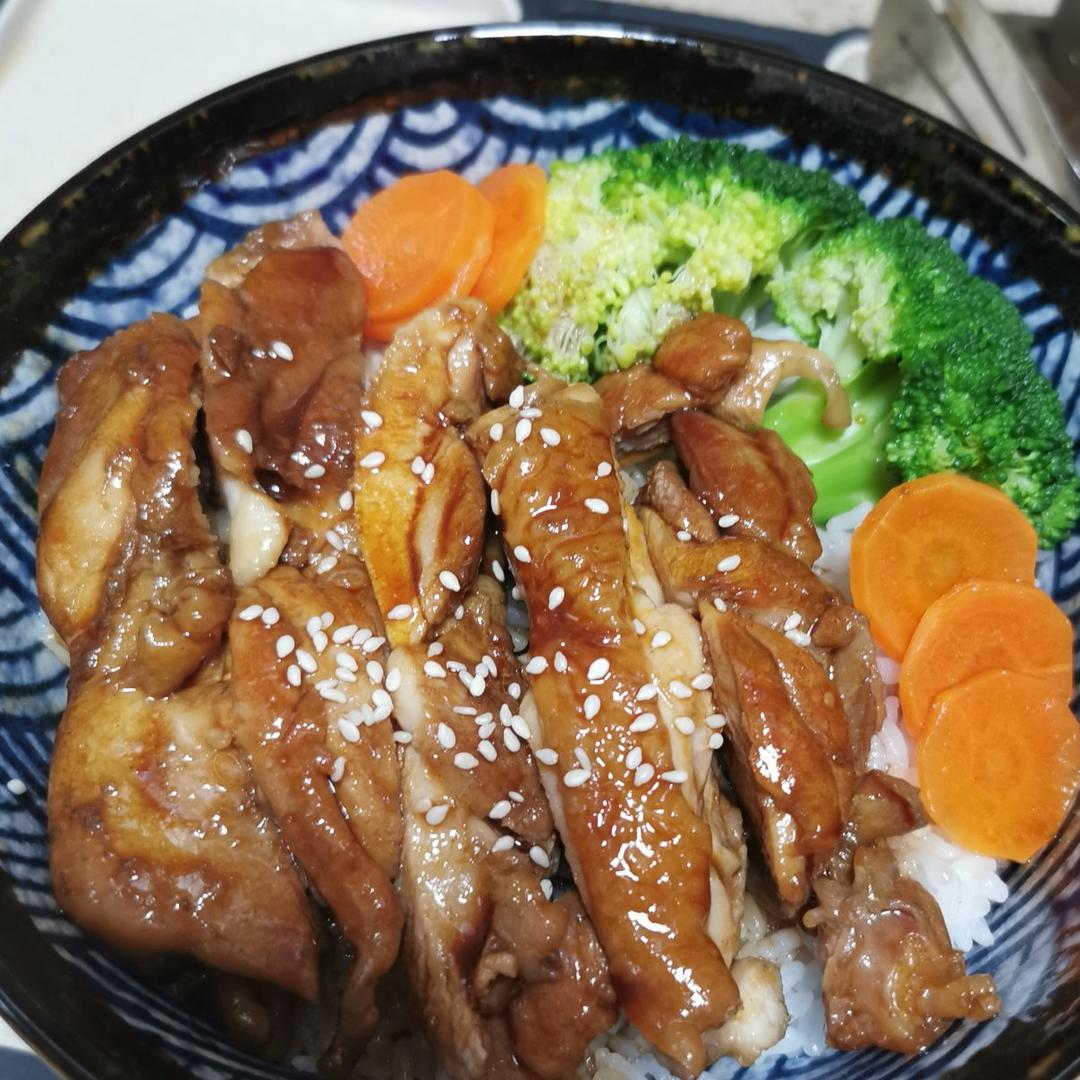 照烧鸡腿饭