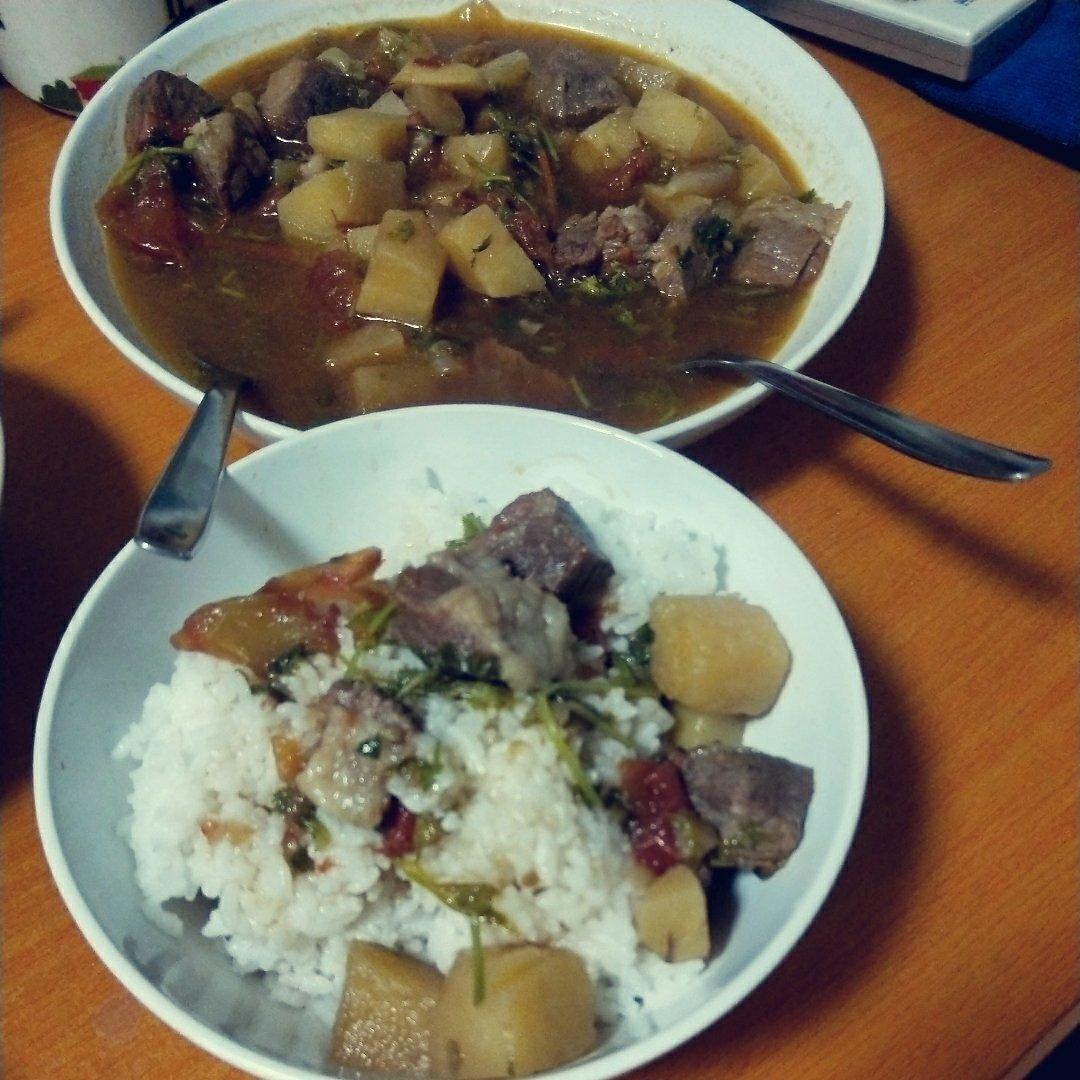 番茄土豆炖牛腩