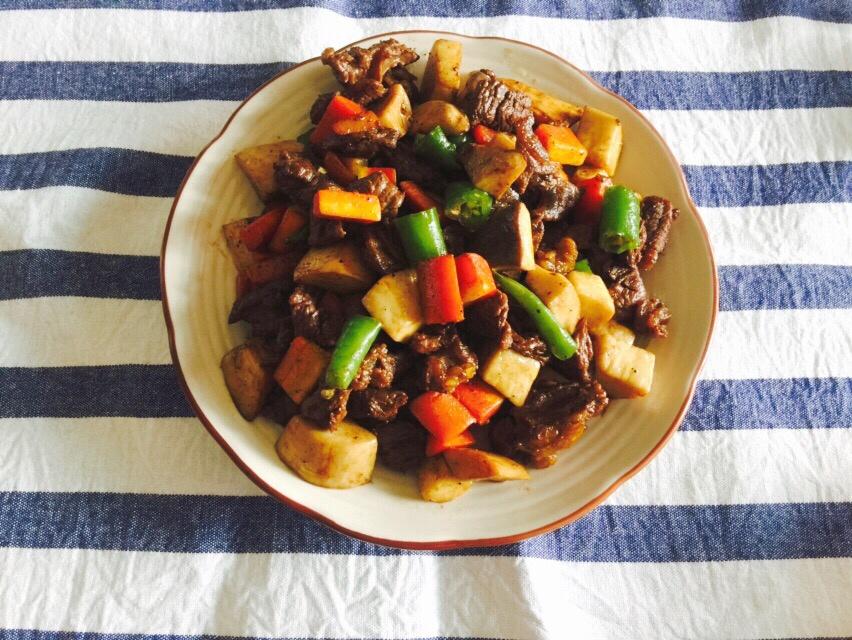 杏鲍菇黑胡椒牛肉粒~老丁的私房菜