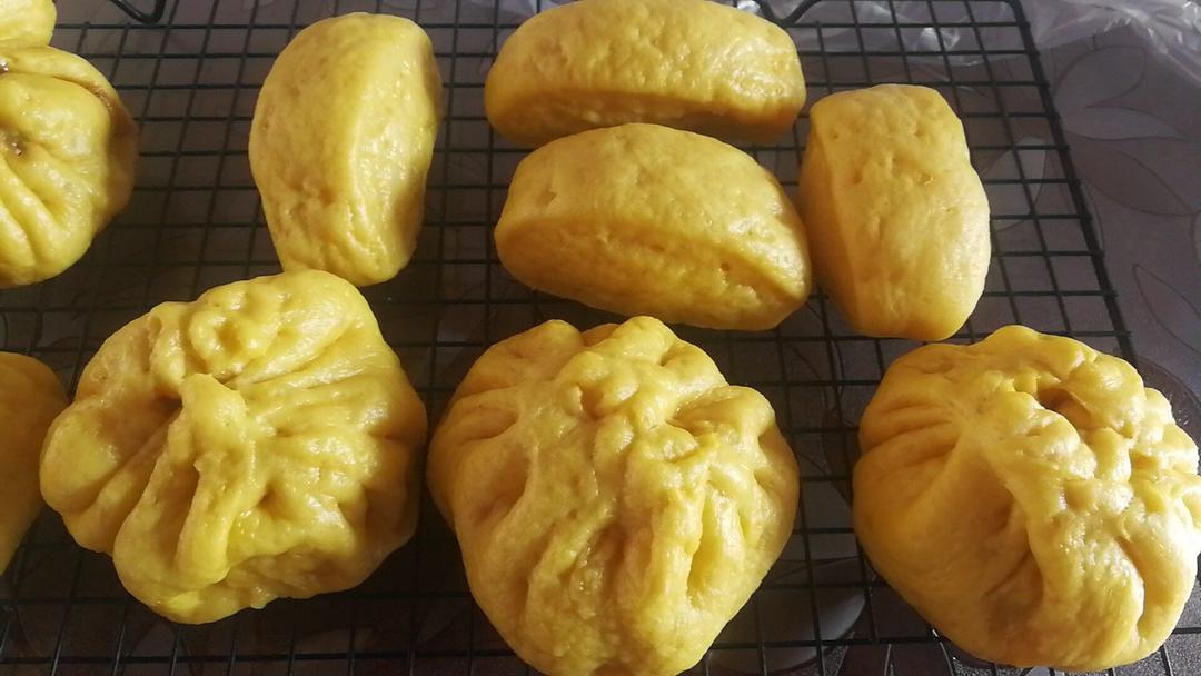 松软多汁的肉包子