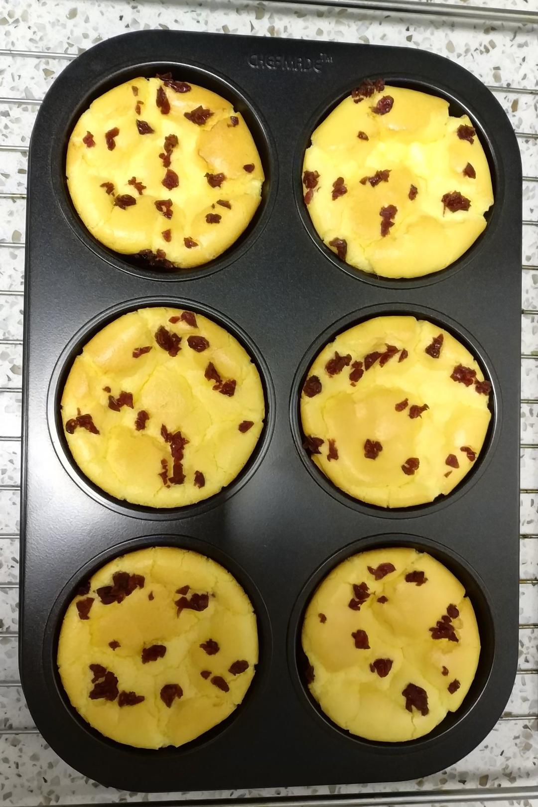 蔓越莓纸杯蛋糕