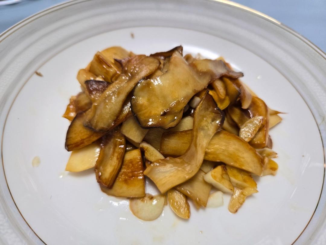 杏鲍菇炒肉