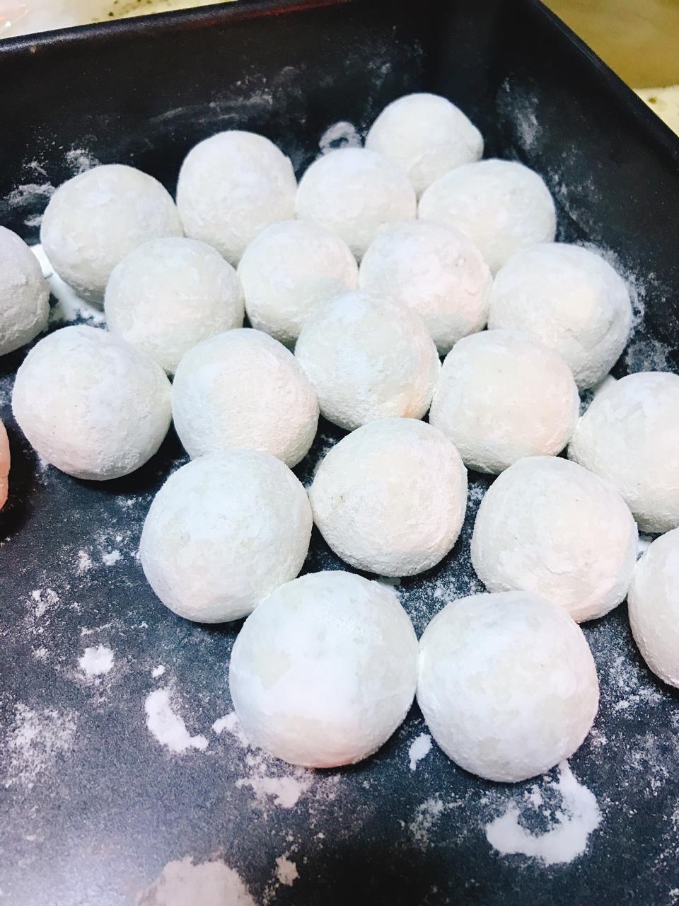 花生黑芝麻汤圆