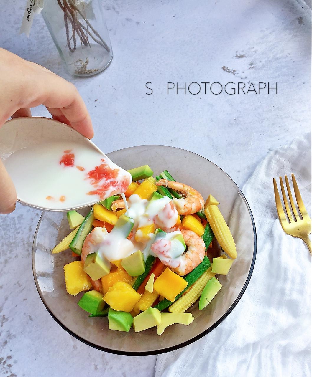 samantha_虞做的牛油果芒果沙拉