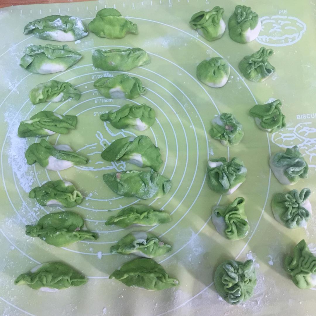 翡翠白玉白菜饺子详细版（附翡翠白玉白菜饺子包法，翡翠白玉饺子皮两种制法，面包机和面，翡翠白玉烧卖，各种馅料搭配）
