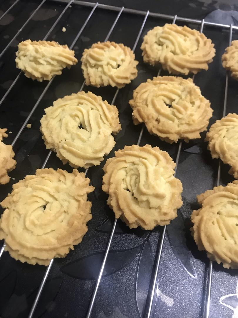 爱下厨的一一妈妈做的经典原味曲奇