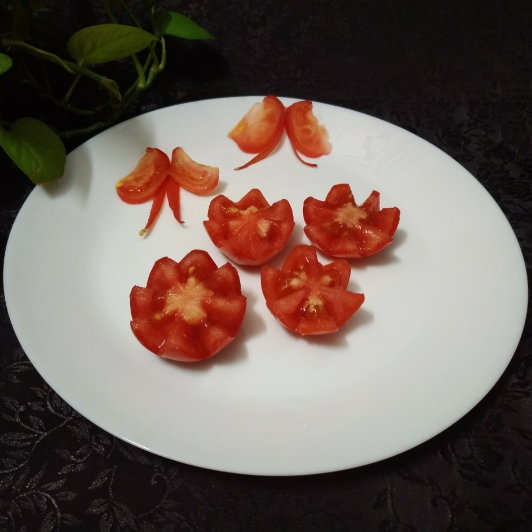 小柿子造型摆成花图片