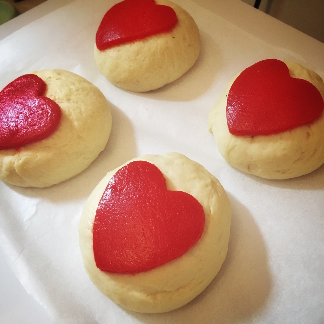 爱斯基摩小熊q做的爱情白面包糖皮白面包