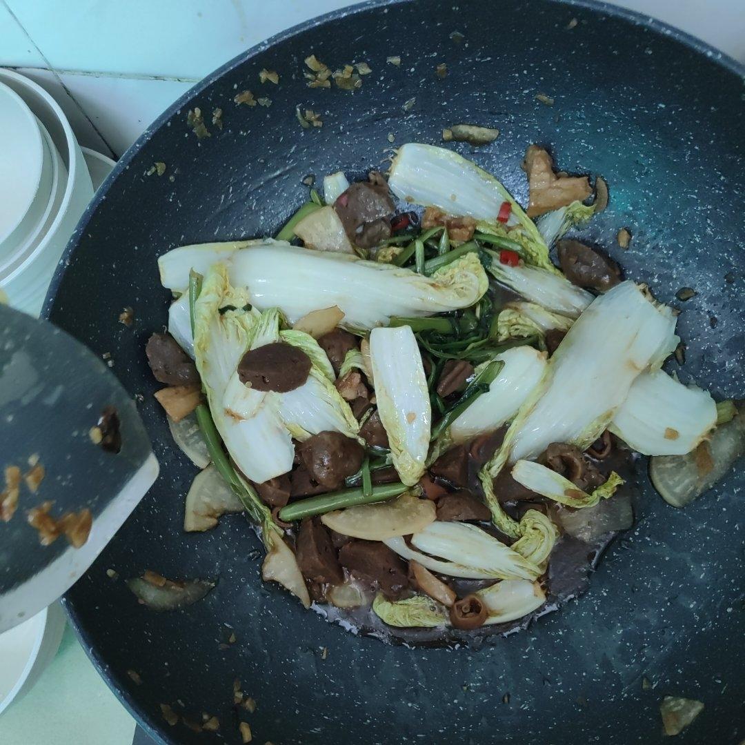 小炒牛肉（肉嫩味香）