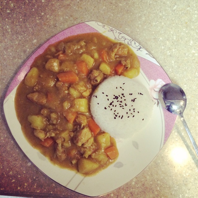 咖喱鸡块饭