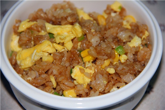 傻瓜版酱油炒饭
