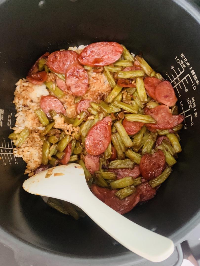 腊肠豆角焖饭