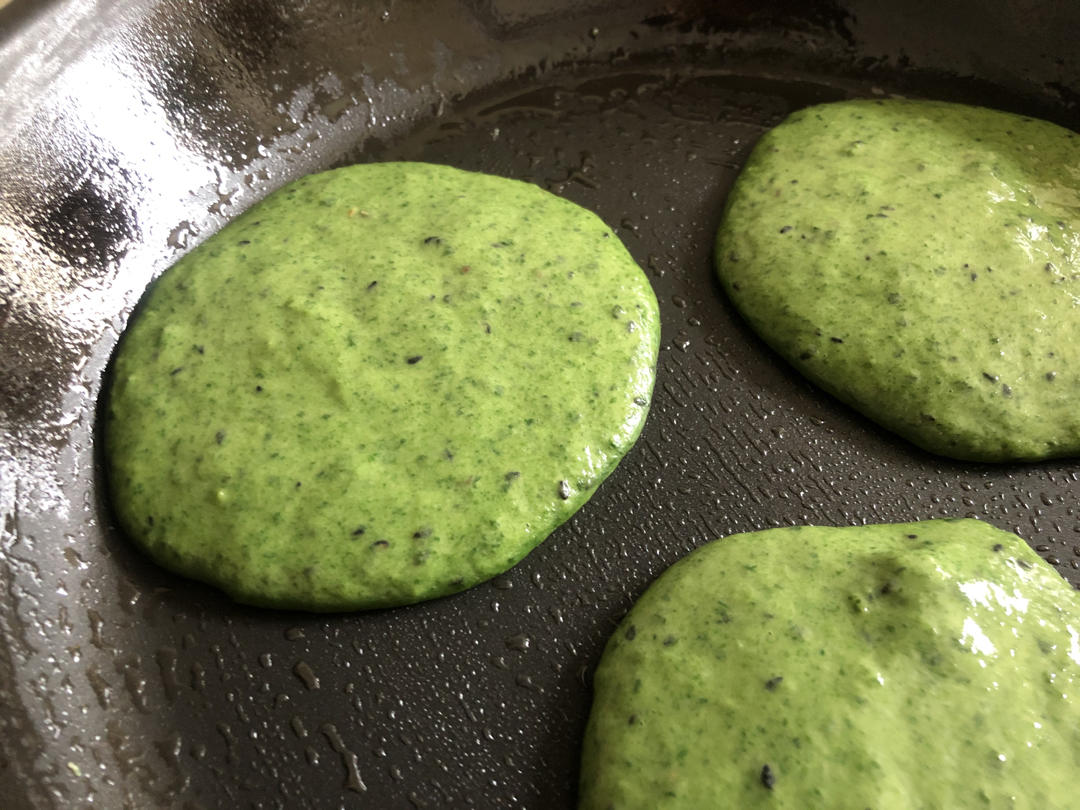 菠菜蛋饼  宝宝健康食谱