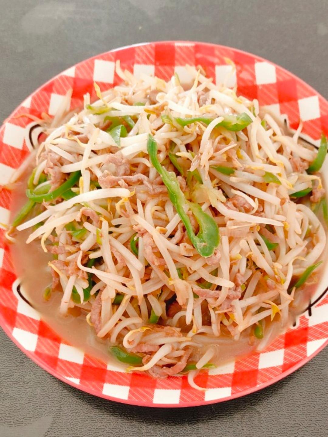 绿豆芽青椒炒肉丝