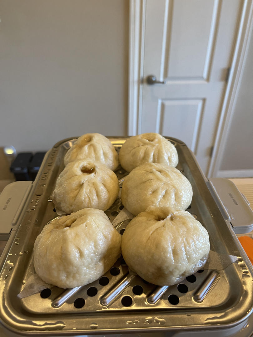 鲜美多汁的洋葱牛肉包子