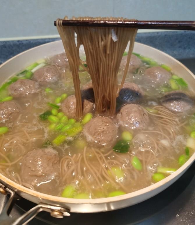 超快手潮汕牛肉丸萝卜粉丝汤