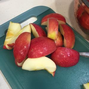 无糖苹果泥 慢炖锅版- Unsweetened Applesauce(crockpot)的做法 步骤2