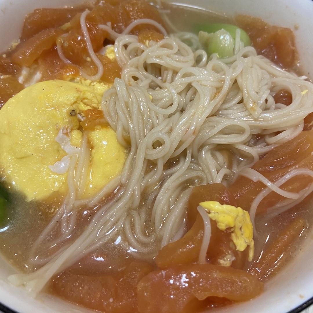 最家常的普通汤面——西红柿鸡蛋龙须面