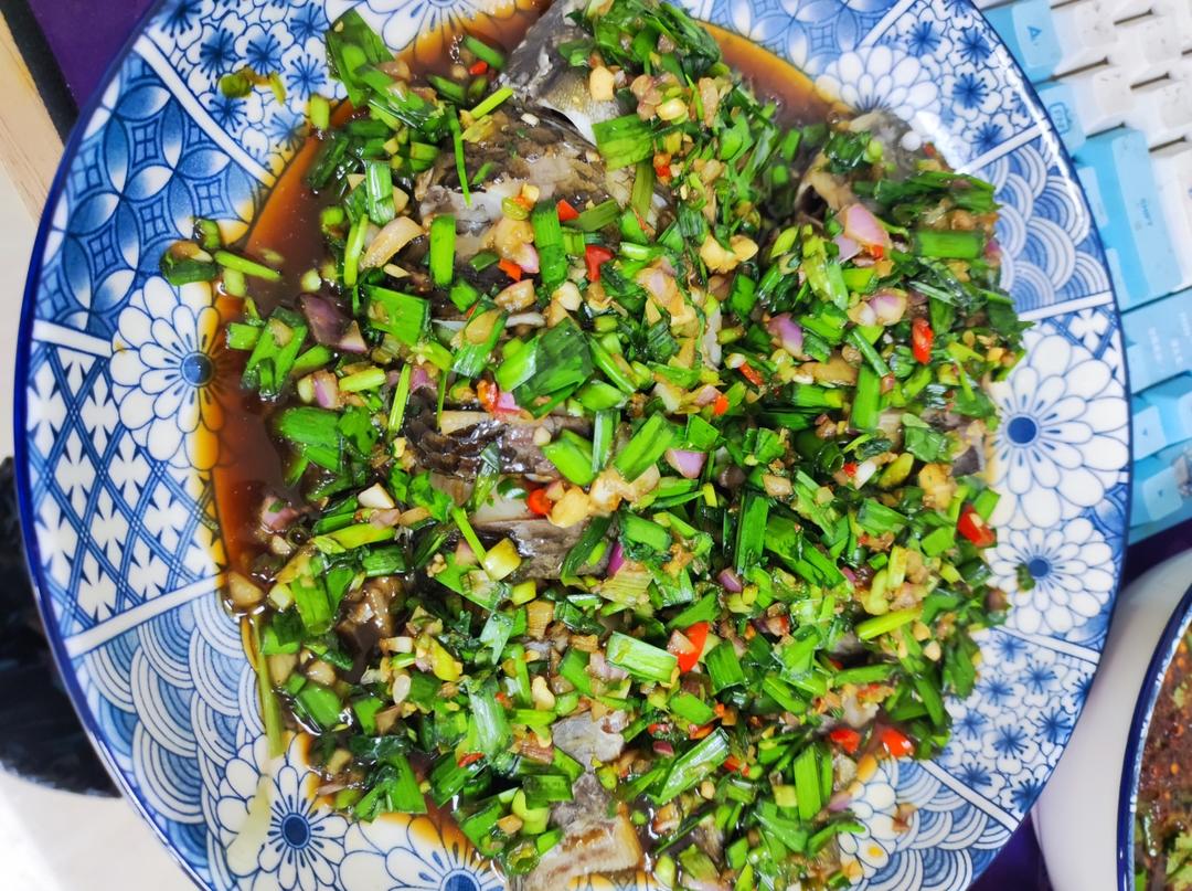 凉拌鲫鱼（韭菜）