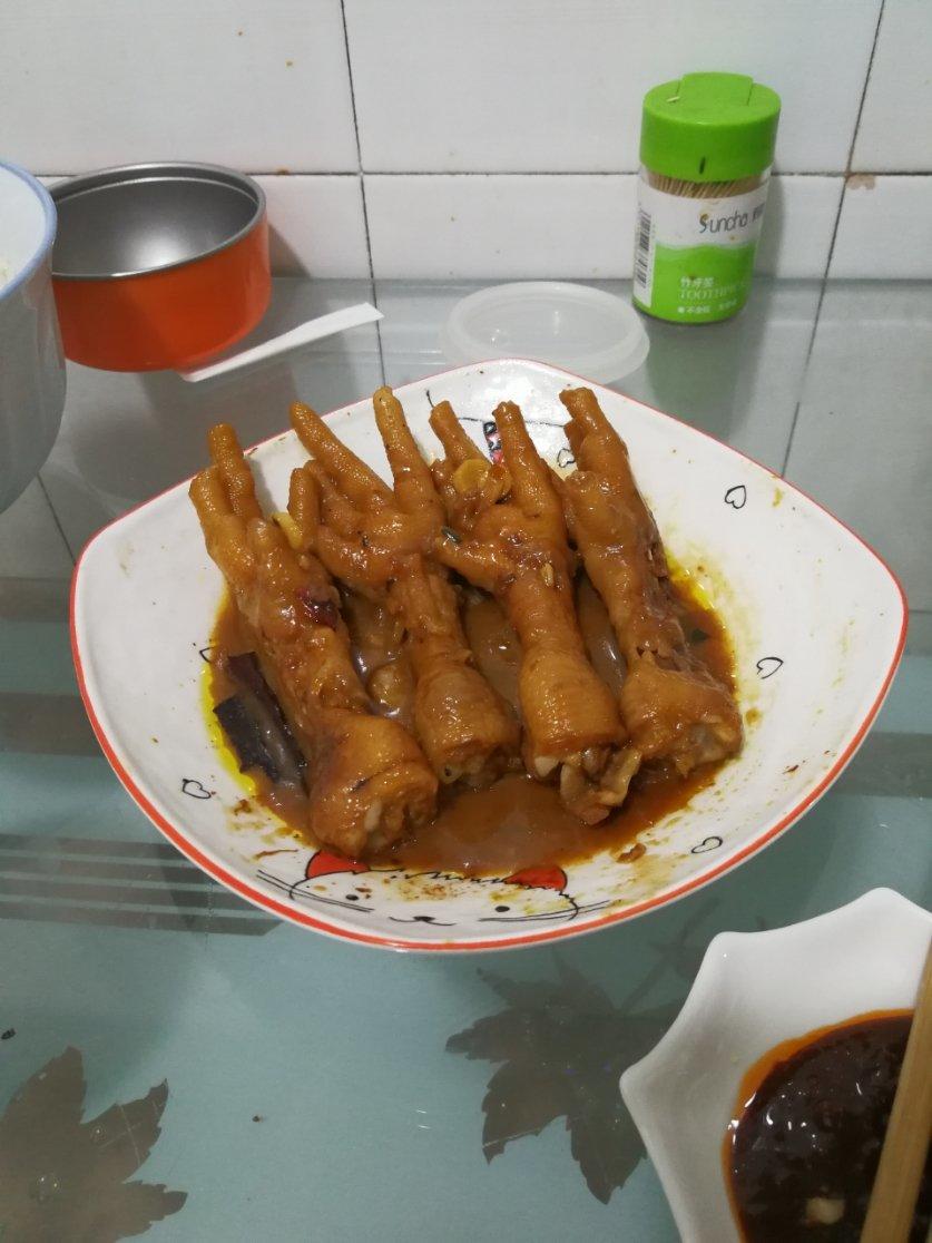 卤鸡脚