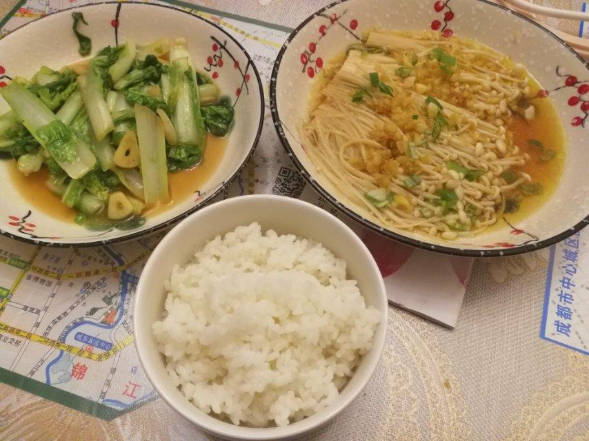 蒜蓉蒸金针菇