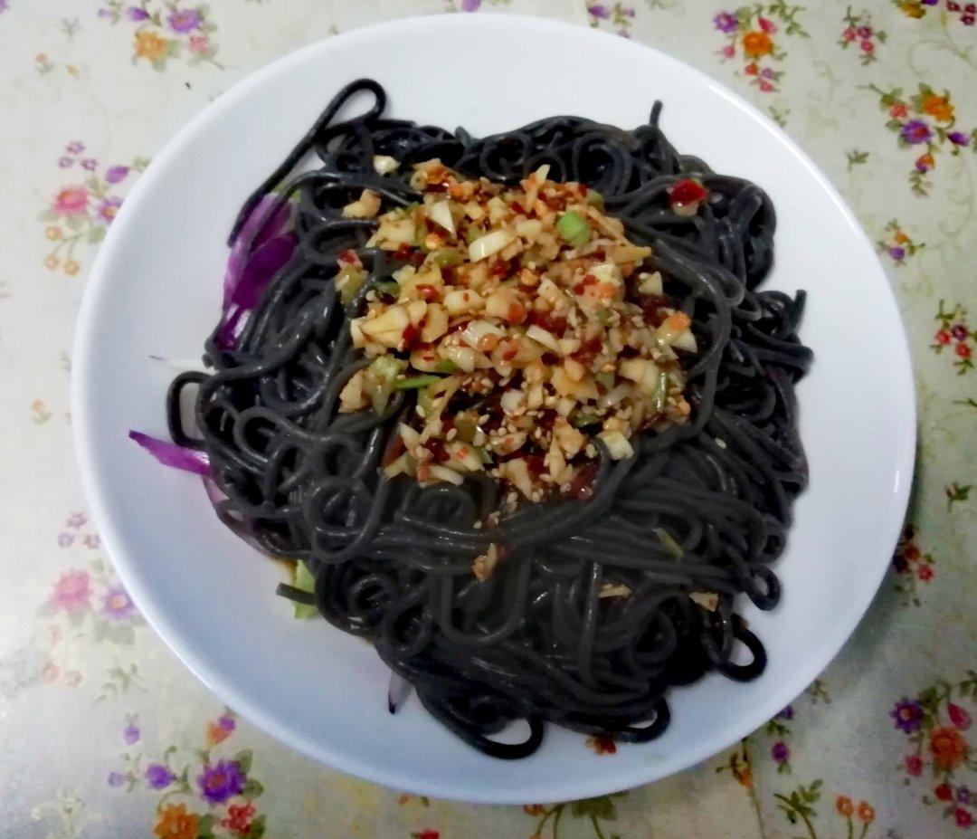 酸辣蕨根粉！