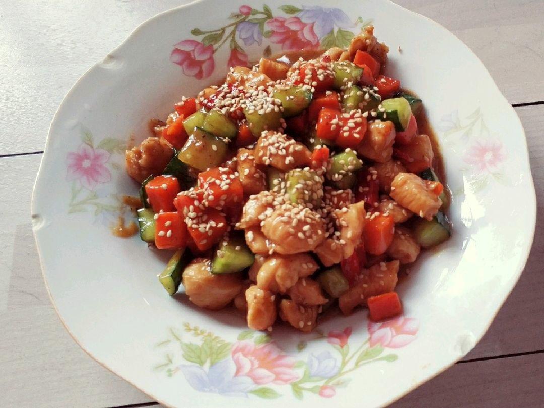 宫保鸡丁——简单版。