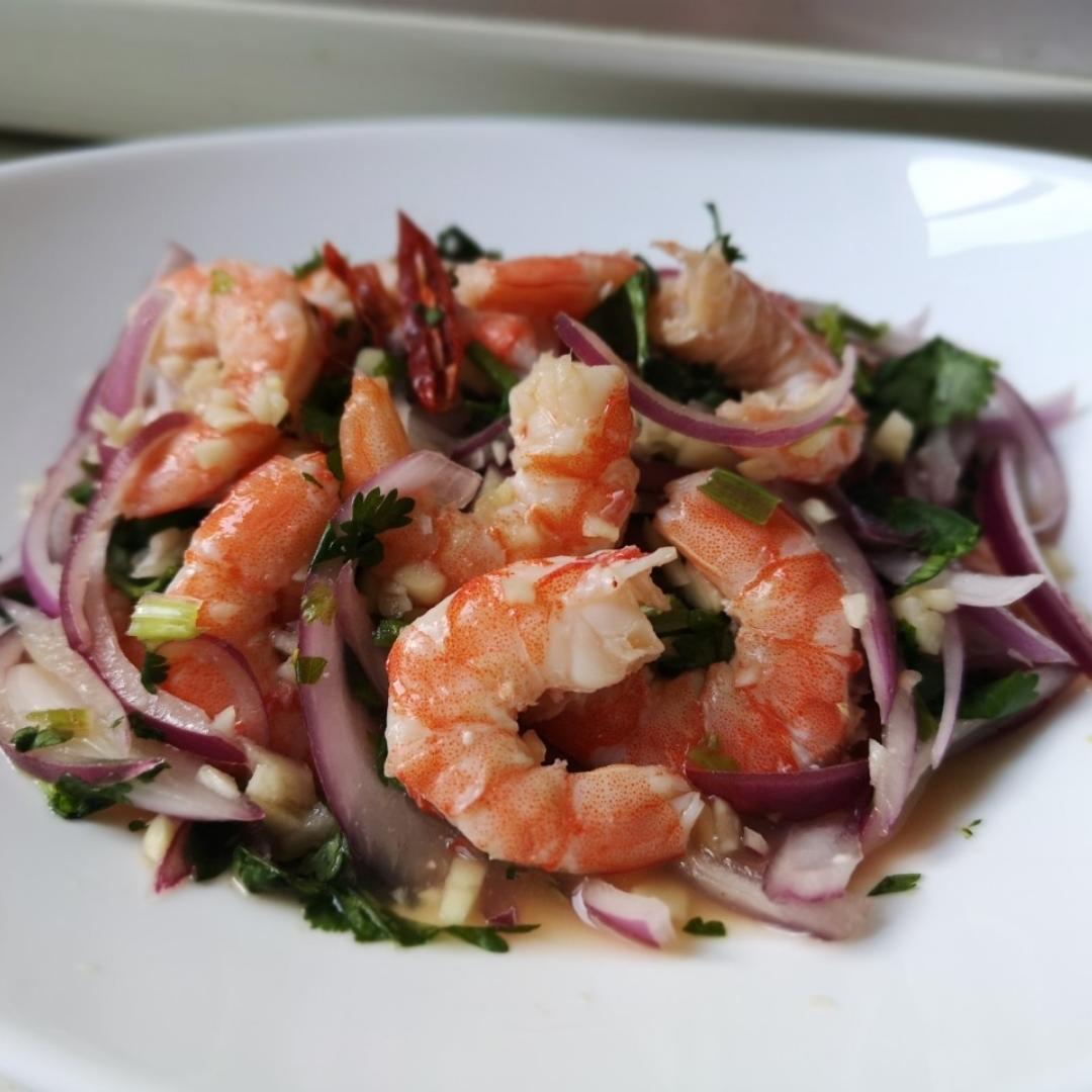 鲜嫩爽口，低脂低卡的酸辣柠檬虾，爆好吃