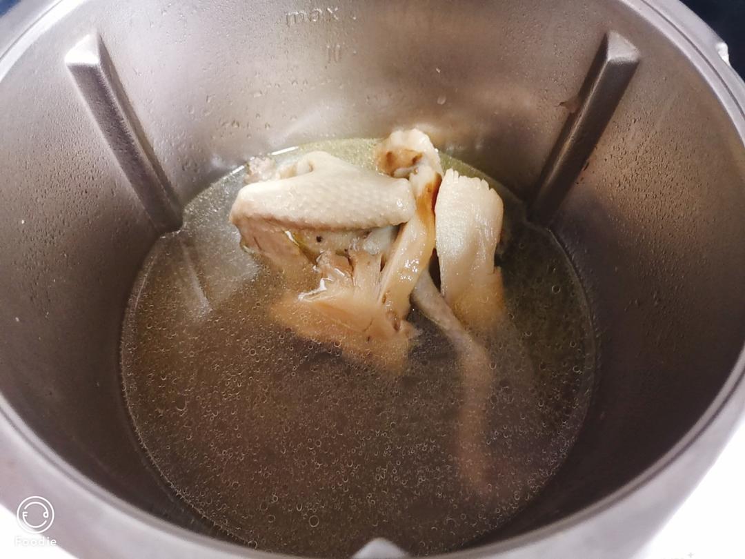 松茸火腿鸽子汤小美版