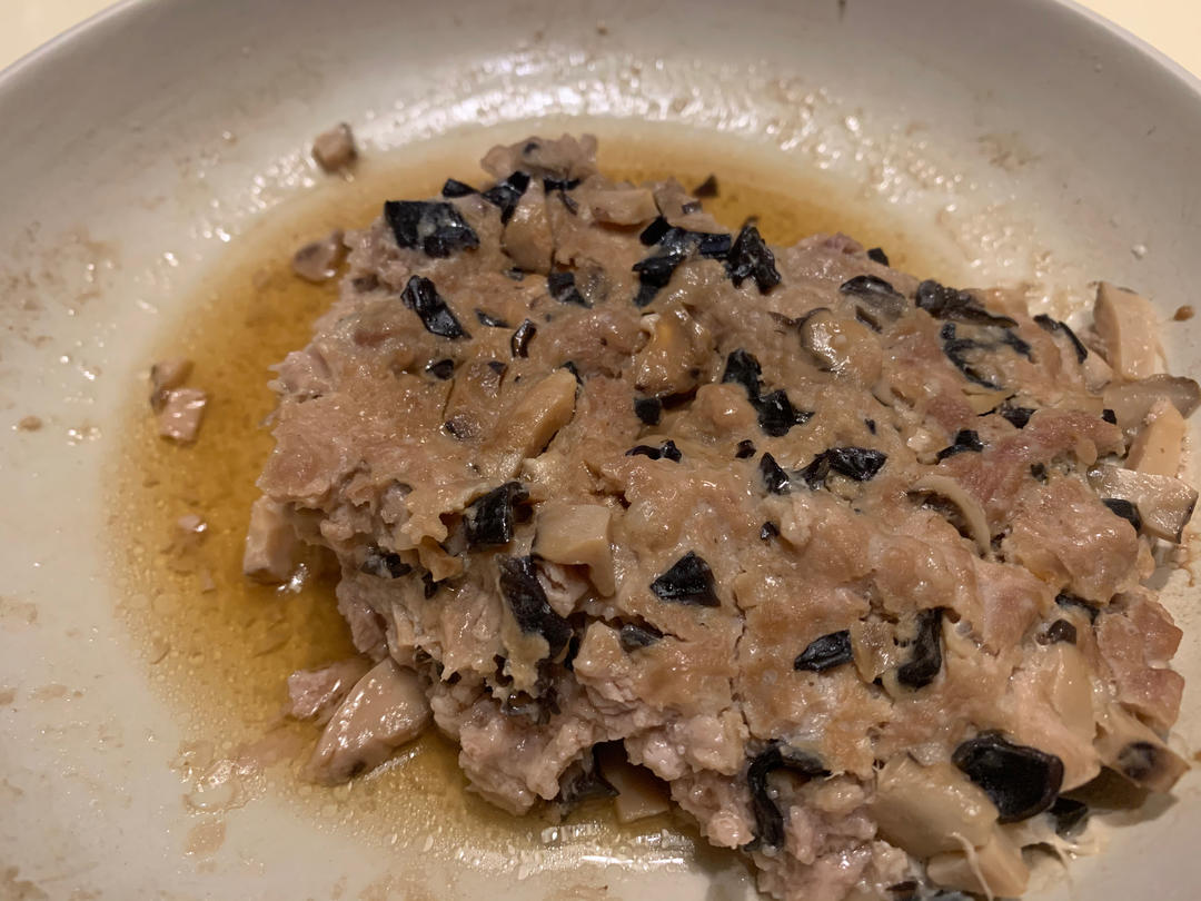 多汁好下饭爽口冬菇木耳肉饼