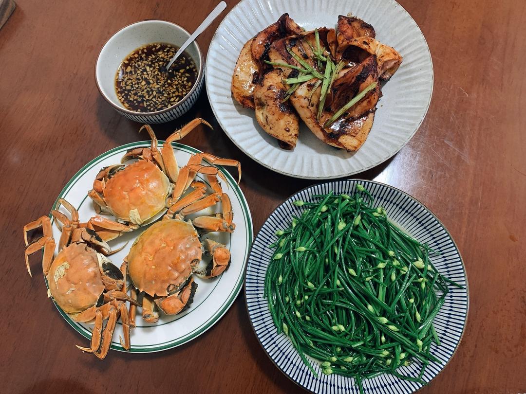 清蒸大闸蟹及大闸蟹蘸料的做法