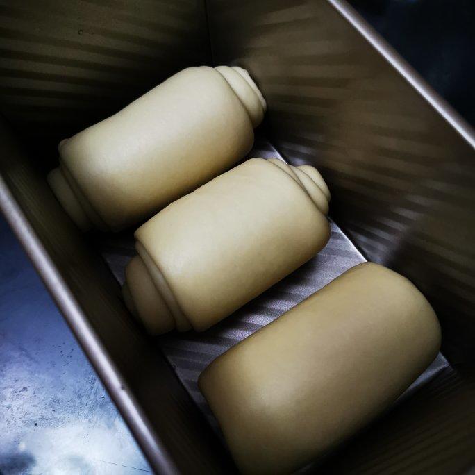 吐司，奶香手撕面包，超级香浓