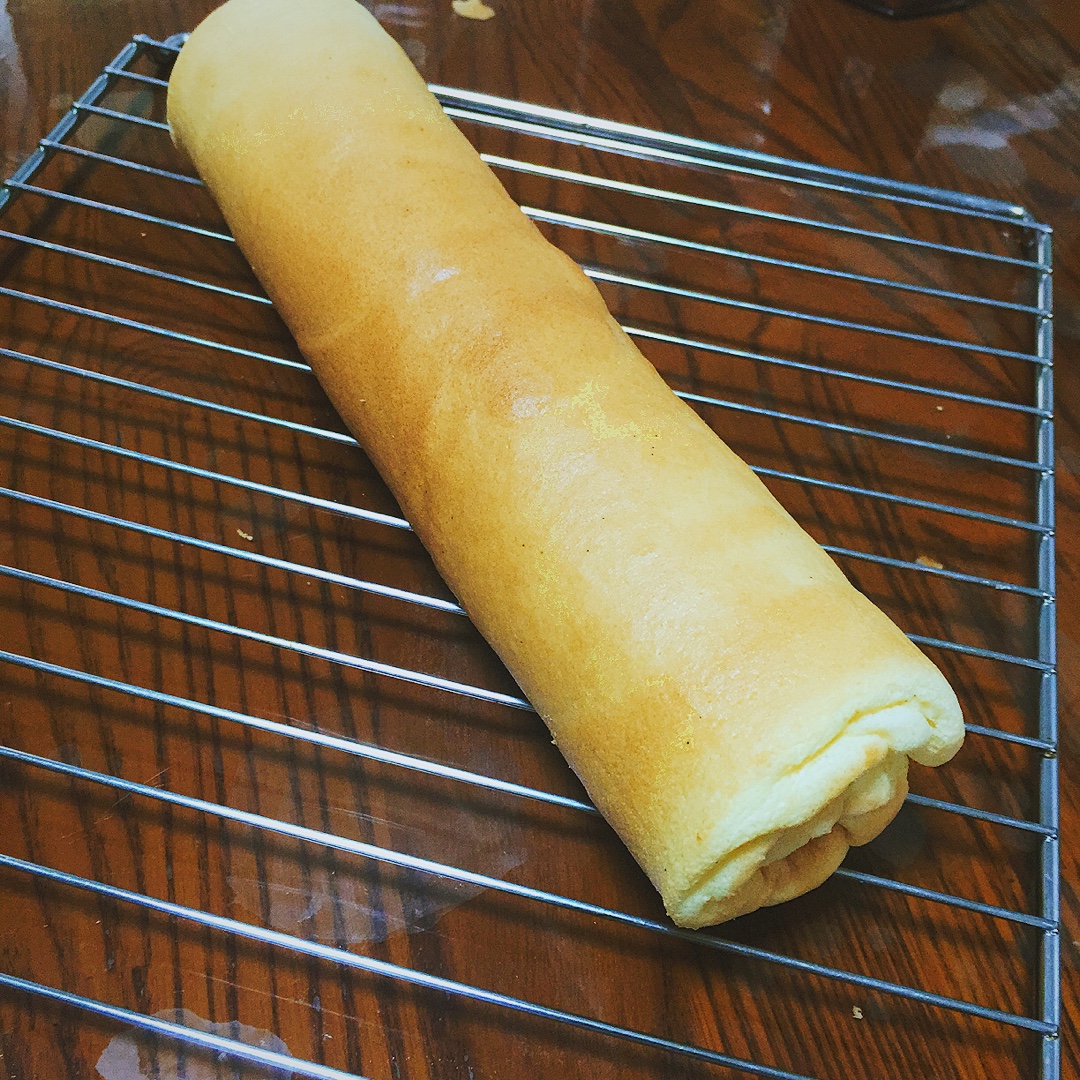 《Tinrry下午茶》教你做基础原味蛋糕卷