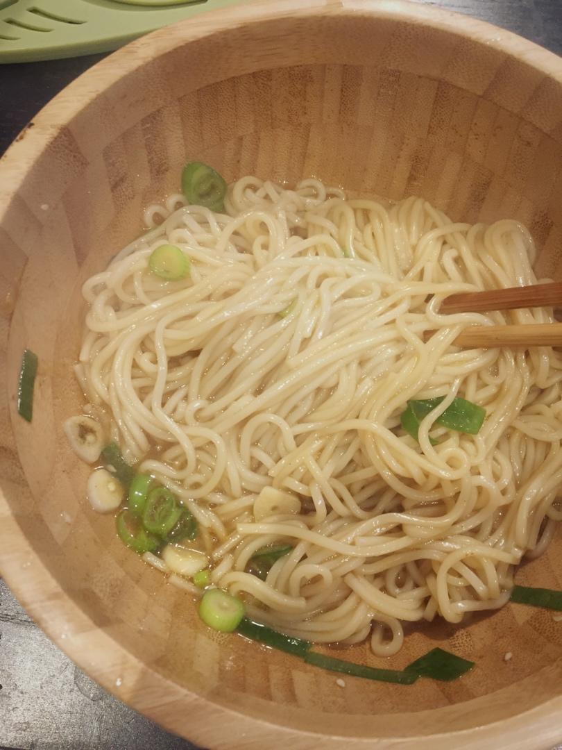 王大厨酸汤面