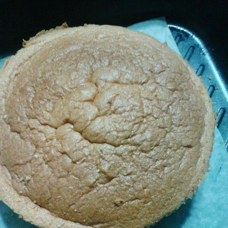 烤箱做蛋糕（戚风蛋糕的做法）