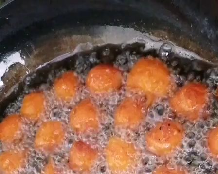 爆浆蜜薯丸子的做法 步骤1