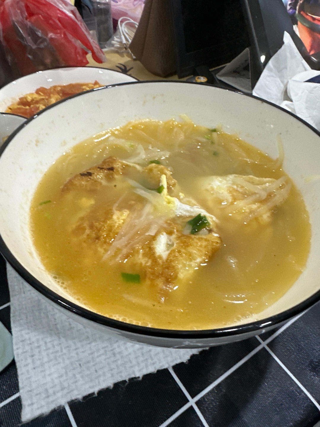 奶白鲜香的萝卜丝煎蛋汤