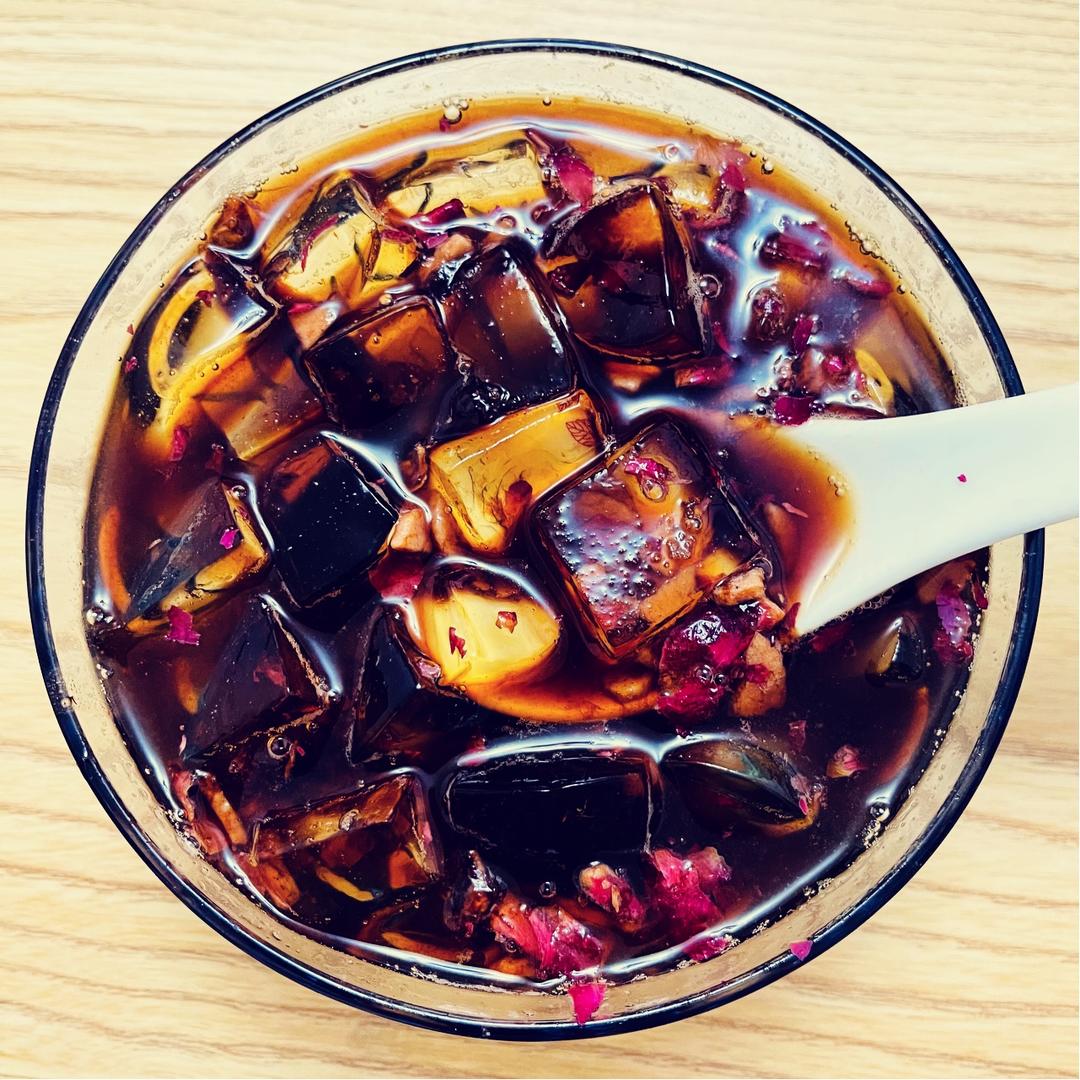 红糖玫瑰冰粉的做法