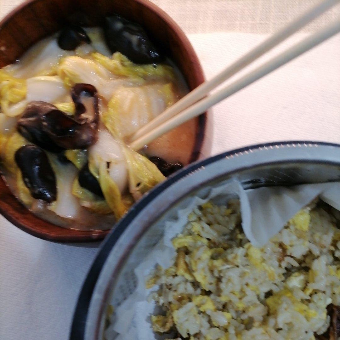 醋溜白菜+木耳