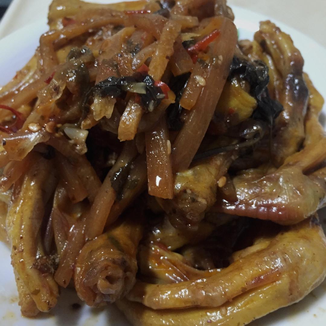 卤鸭脚