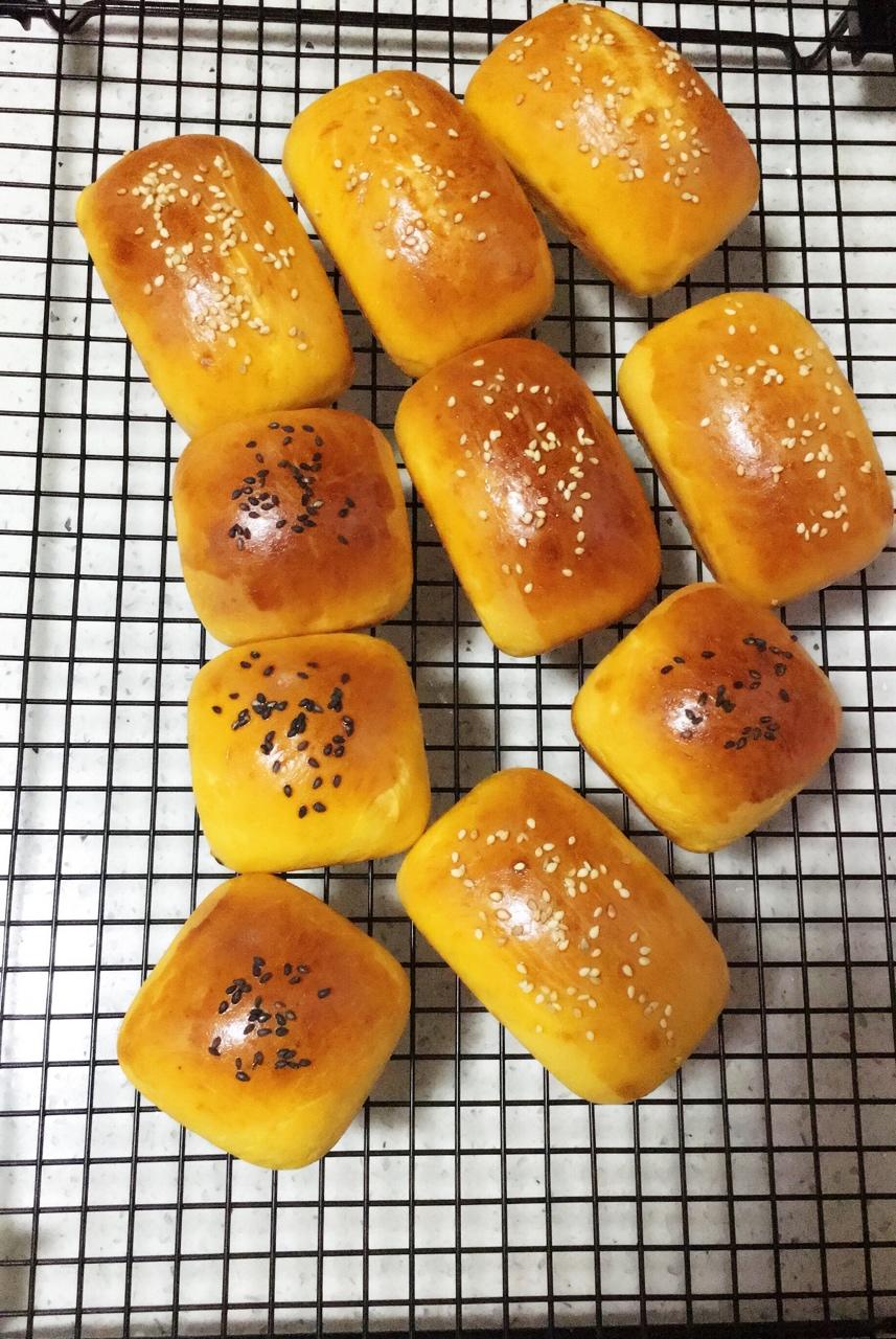 金大旺的胡萝卜小餐包