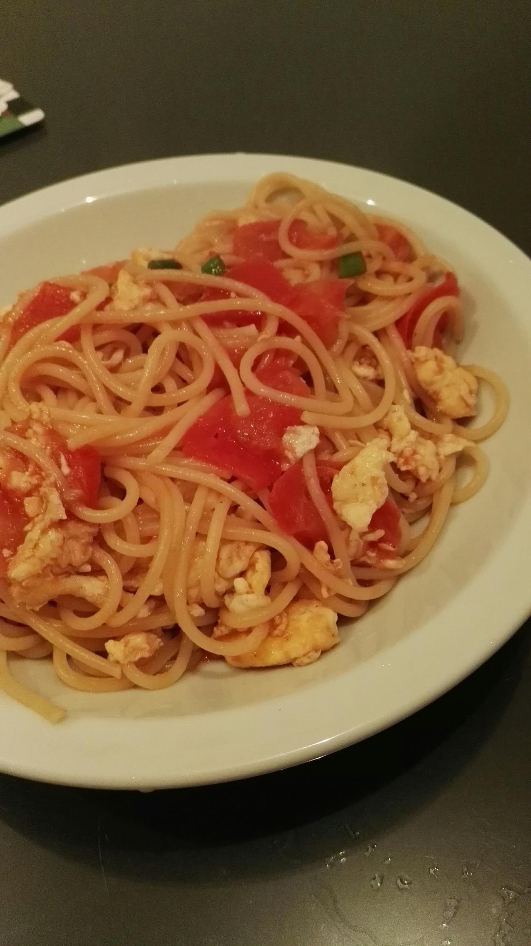 简约版西红柿鸡蛋炒意面的做法