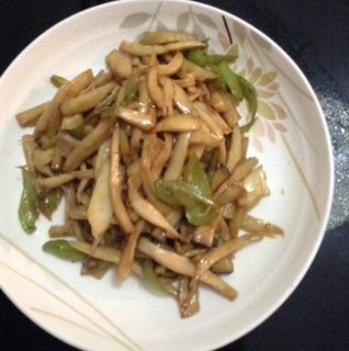 青椒素炒杏鲍菇