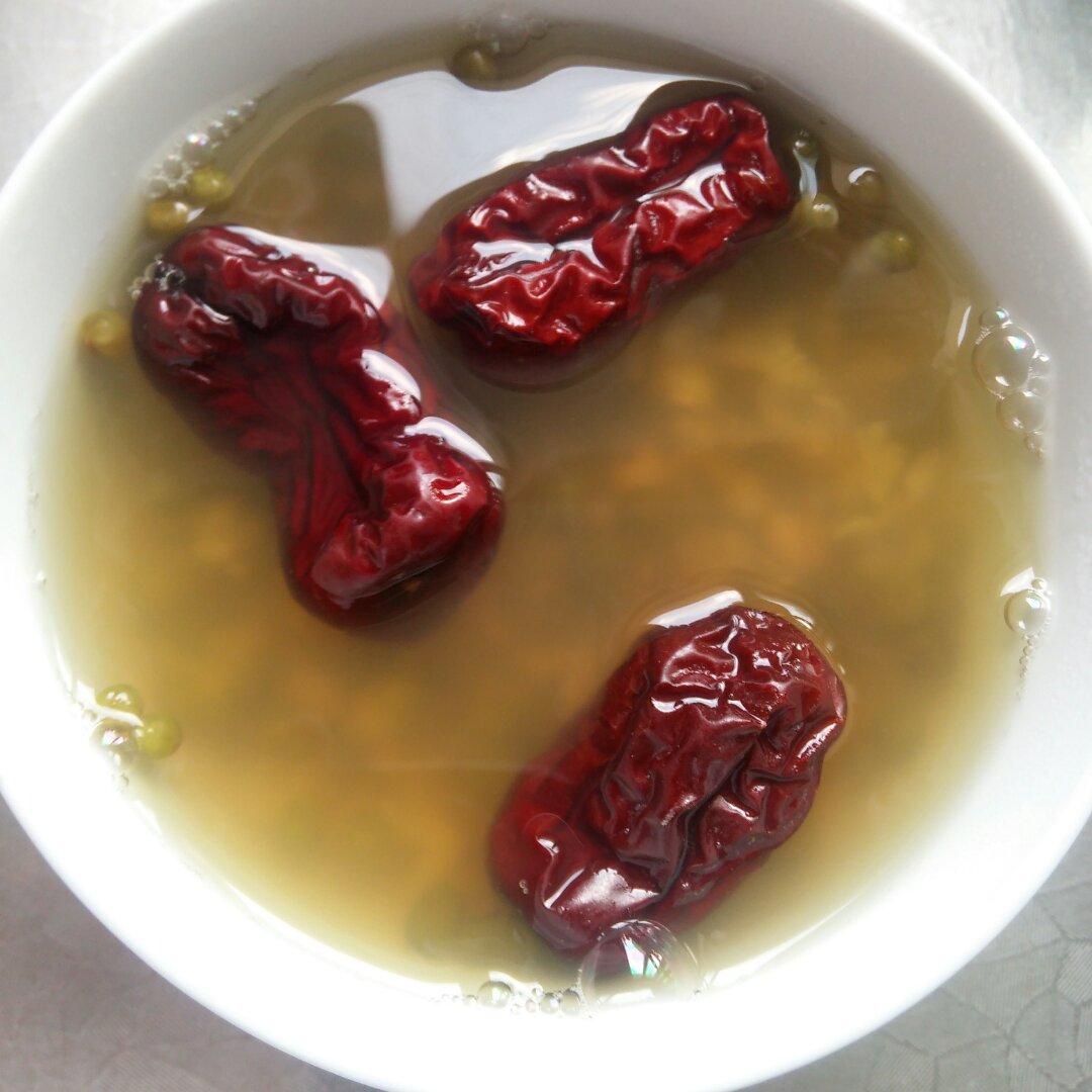 或是一瞬间的花开花落做的绿豆红枣汤