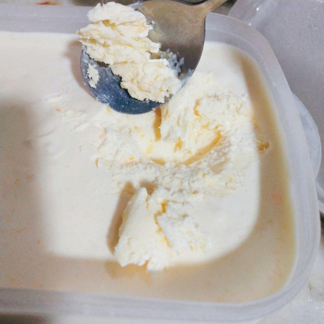 适合小朋友的冰淇淋（介意生鸡蛋的进）消耗淡奶油的好办法