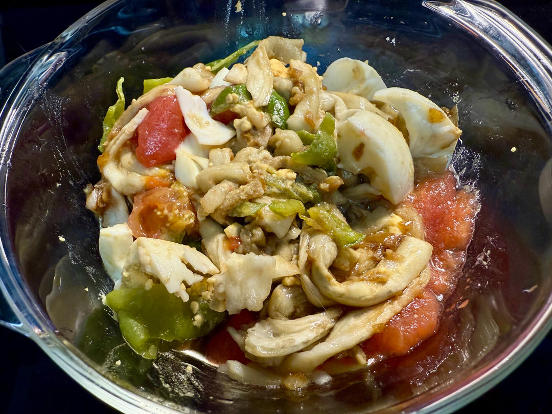 番茄青椒茄子拌鸡蛋的做法