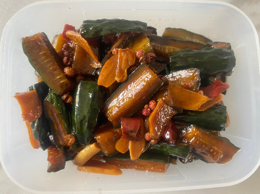 香辣脆爽!开胃又下饭的腌黄瓜